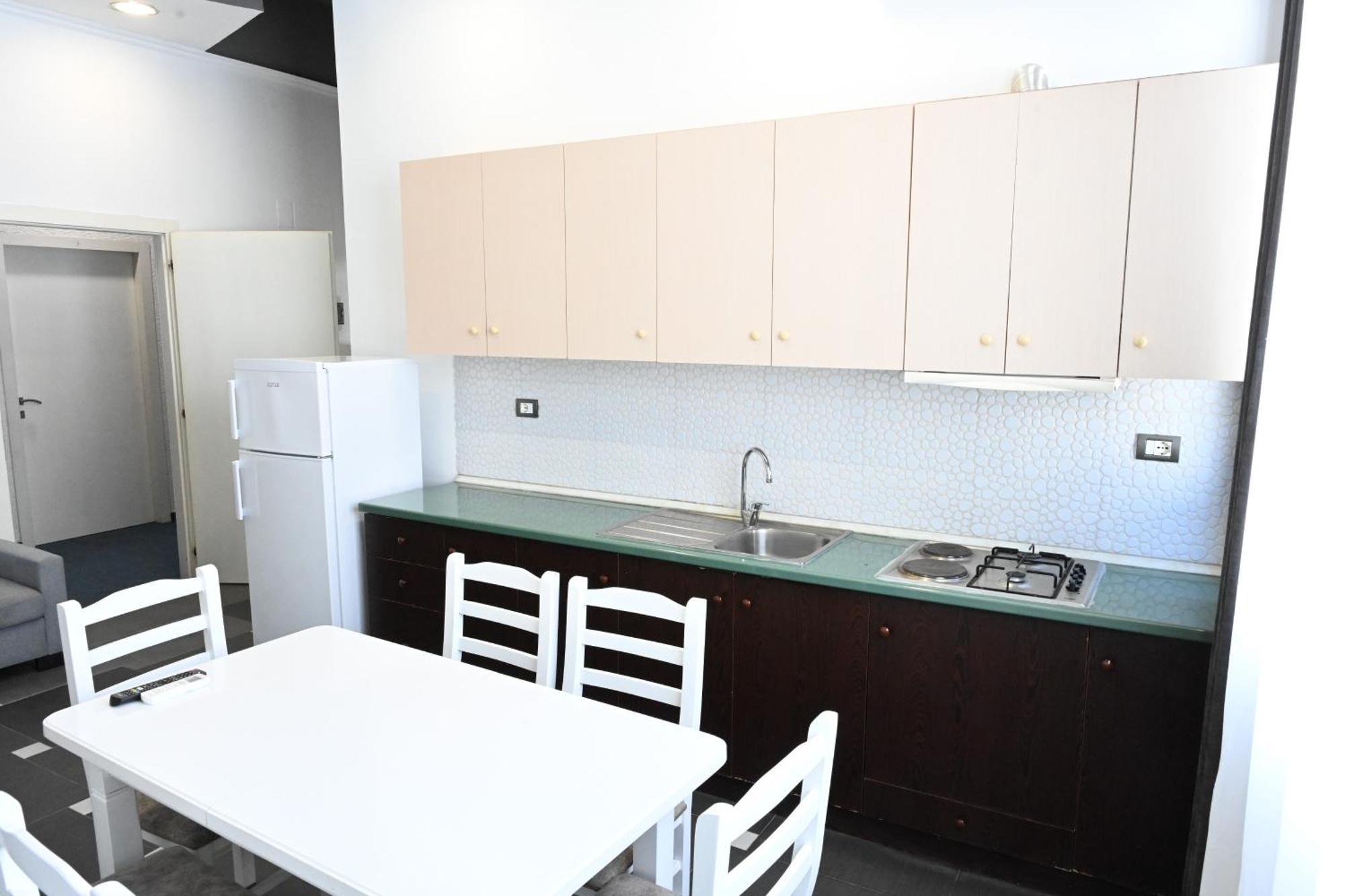 Apartament Tafi & Art Space Shëngjin