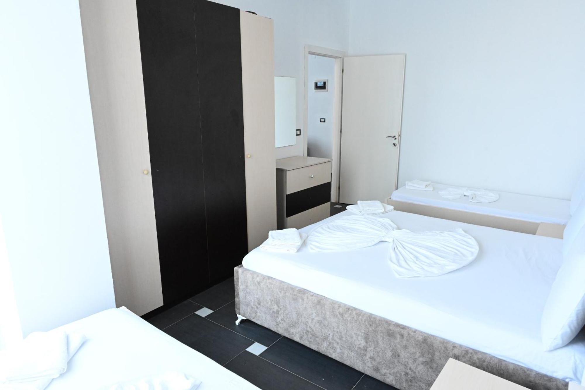 Tafi & Art Space Apartament Shëngjin
